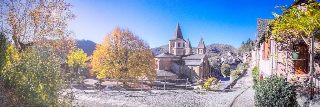 Le Compostelle De Conques Apartment Luaran gambar