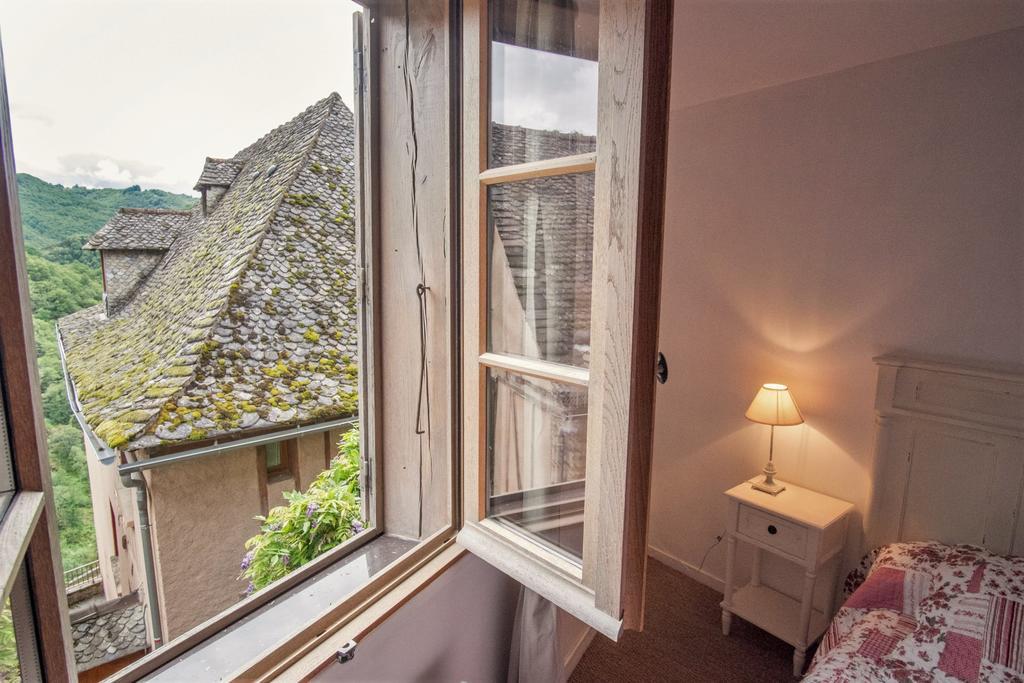 Le Compostelle De Conques Apartment Luaran gambar